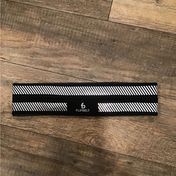 Flip Belt Reflective  Black and White size Large - Picture 1 of 7